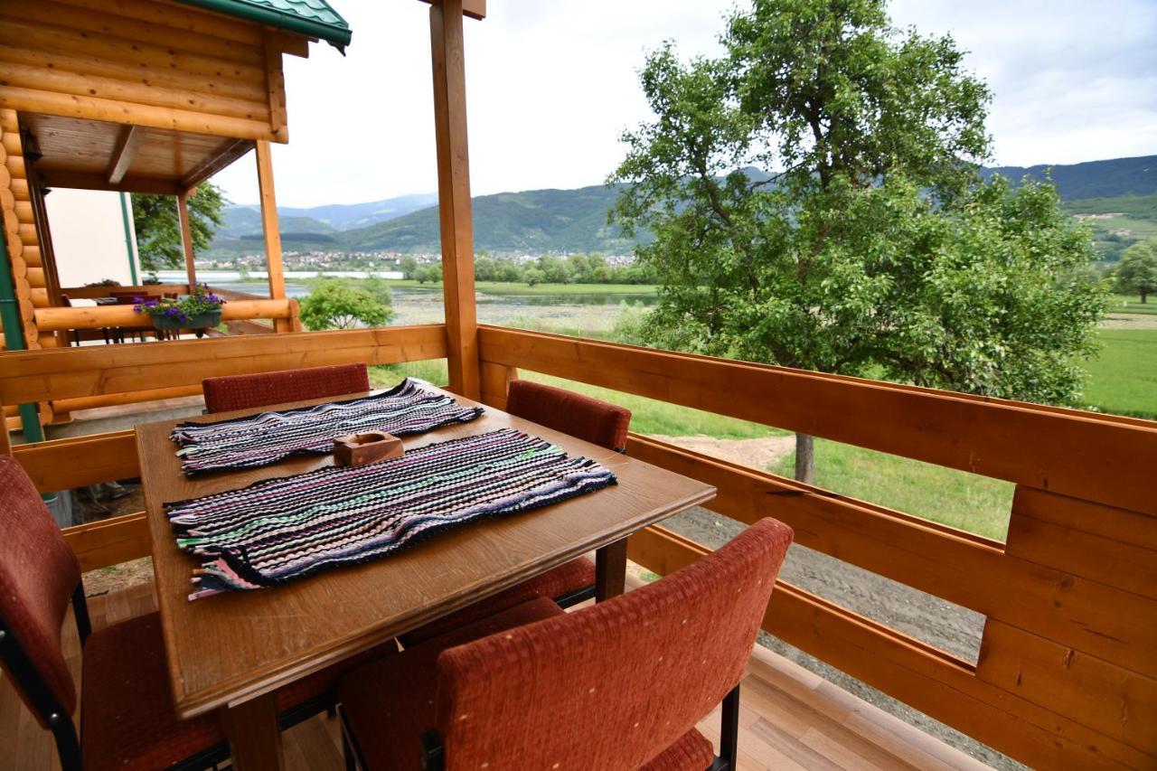 Holiday House By The Lake Plav Exterior foto